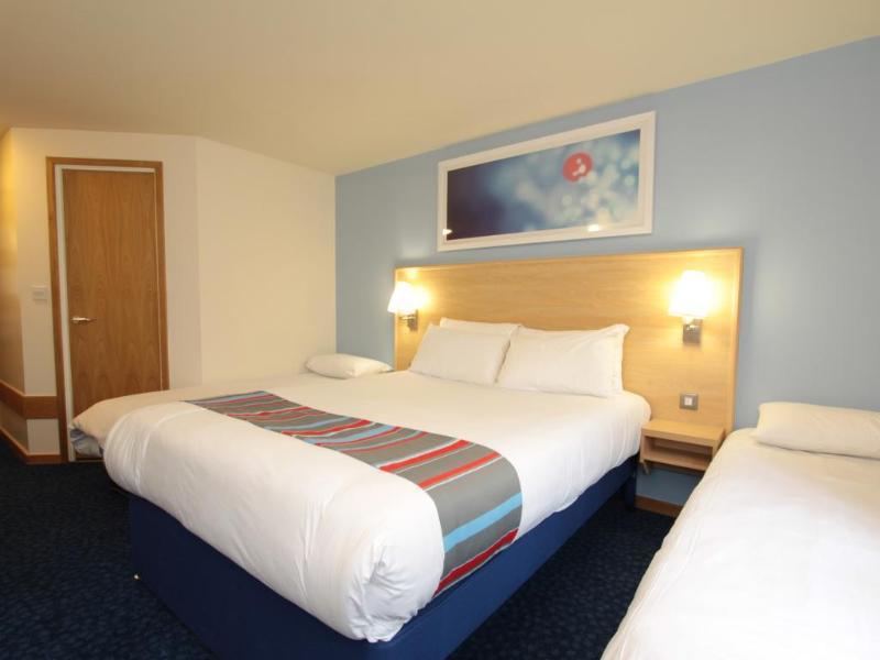 Travelodge Shrewsbury Bayston Hill Bagian luar foto